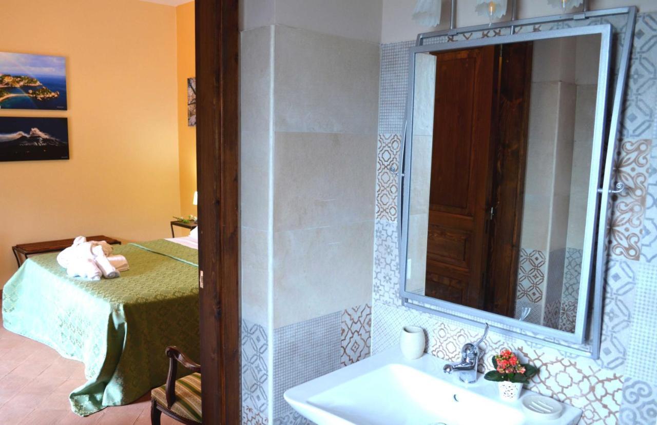 Feudo Magazzeni Etna Alojamento de Turismo Rural SantʼAlfio